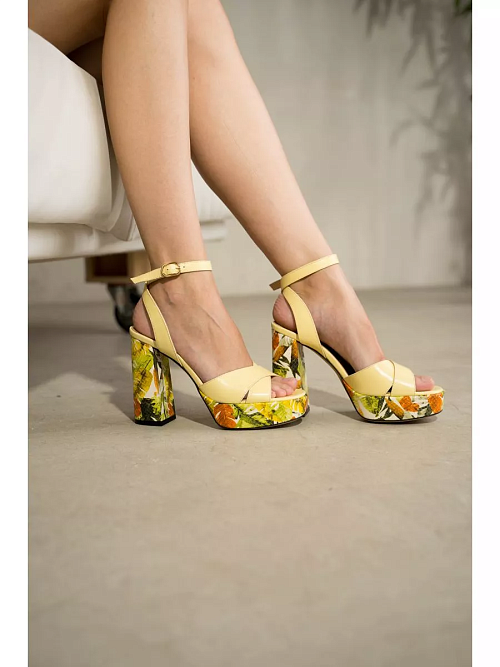 Босоножки FLEUR, желтый